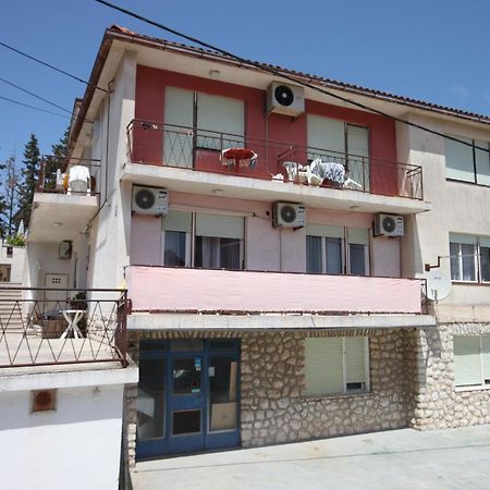 Apartments And Rooms With Parking Space مالي لوشينغْ المظهر الخارجي الصورة