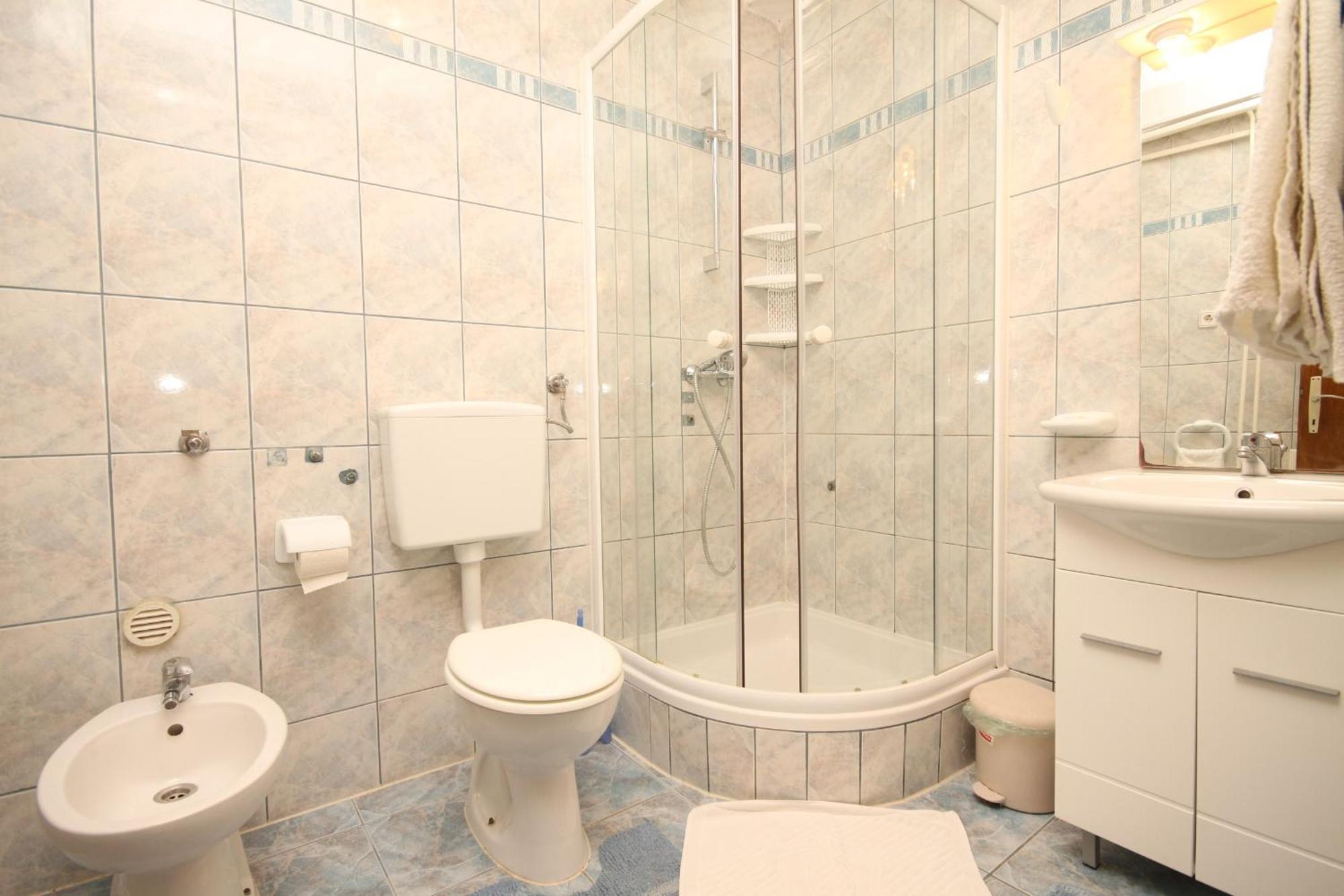 Apartments And Rooms With Parking Space مالي لوشينغْ المظهر الخارجي الصورة