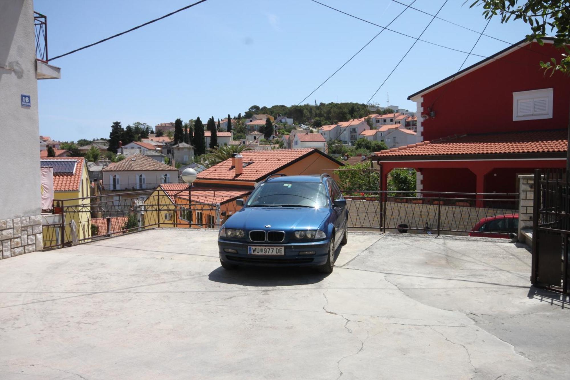 Apartments And Rooms With Parking Space مالي لوشينغْ المظهر الخارجي الصورة