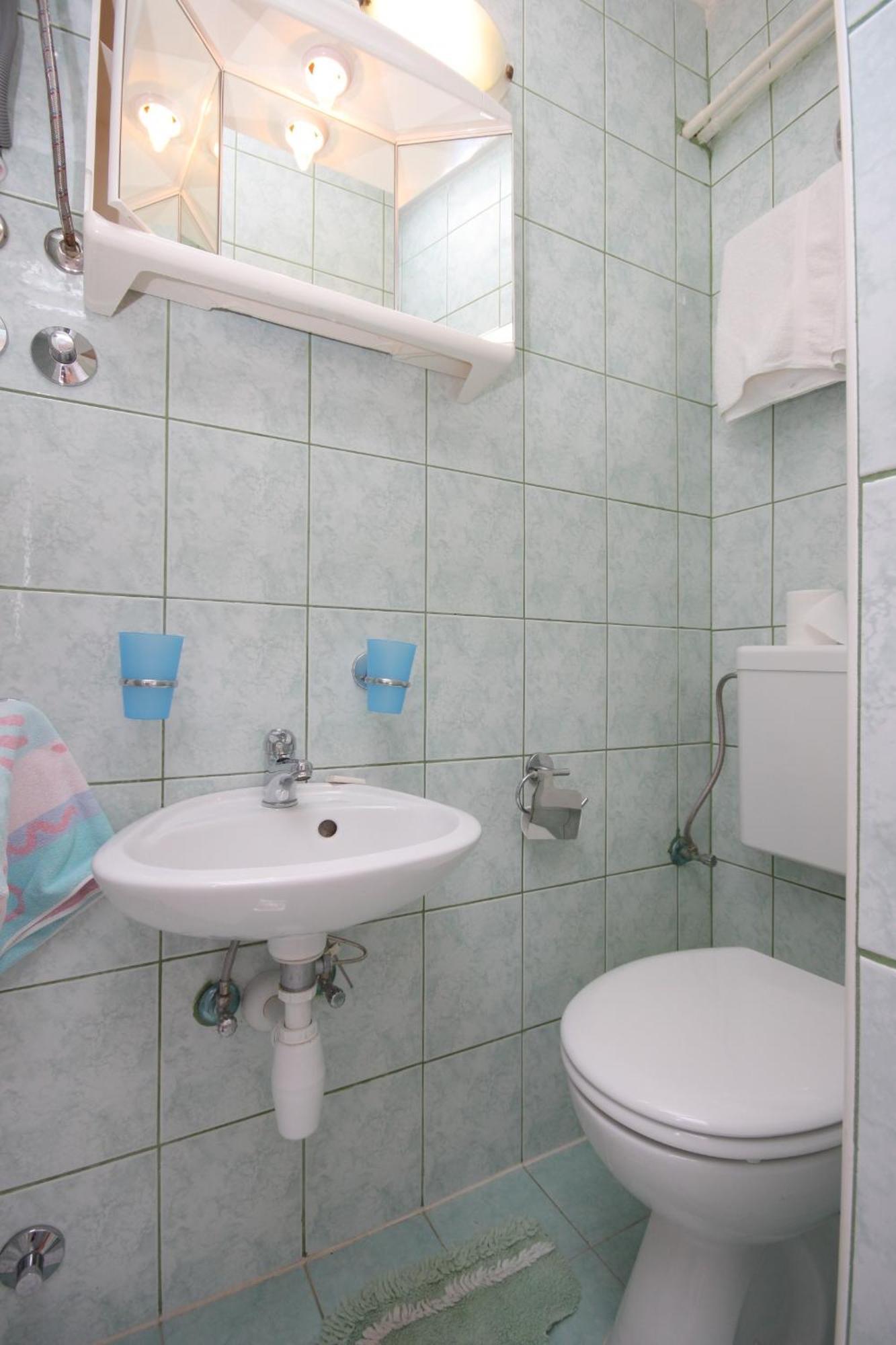 Apartments And Rooms With Parking Space مالي لوشينغْ الغرفة الصورة