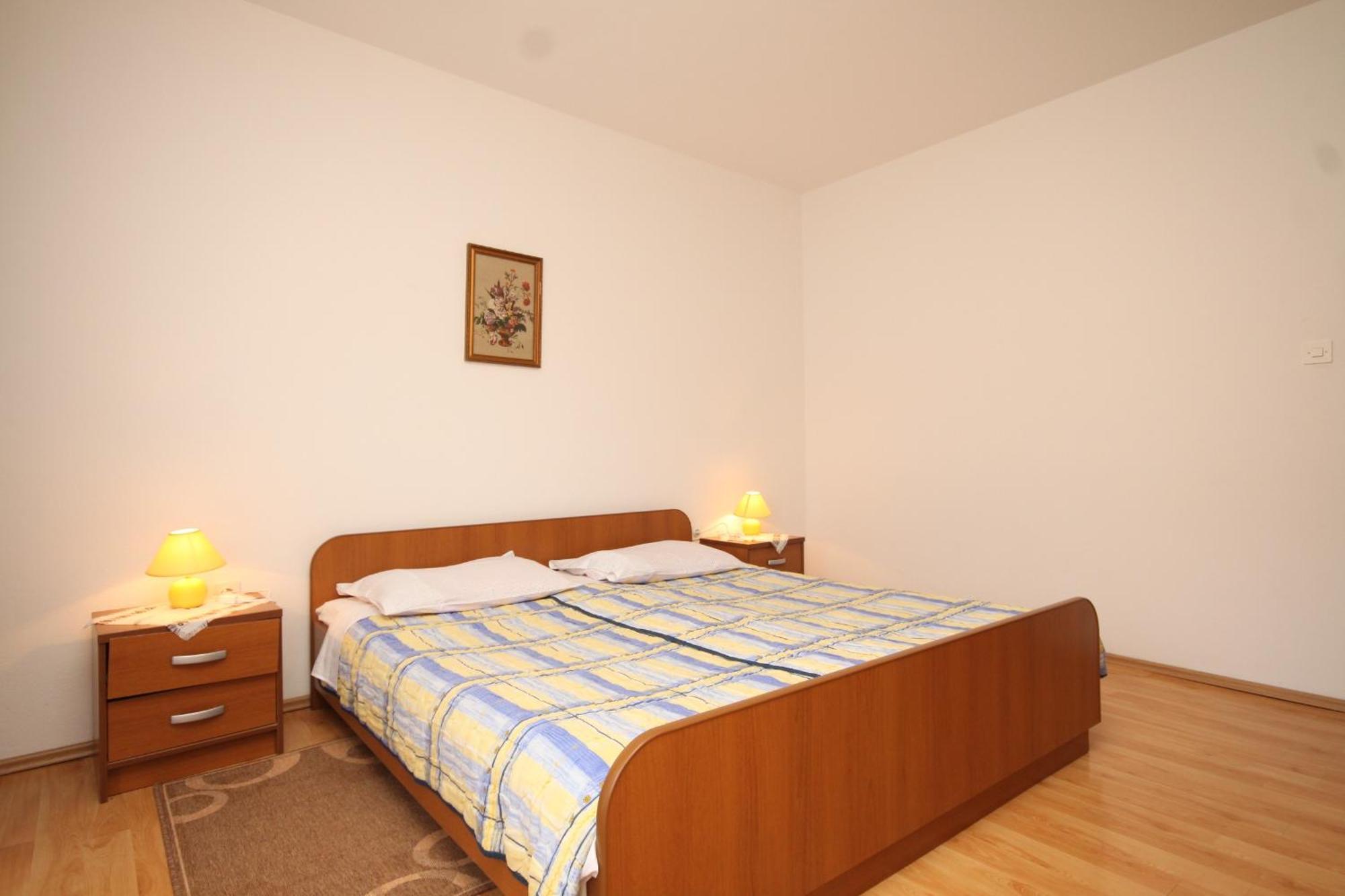 Apartments And Rooms With Parking Space مالي لوشينغْ الغرفة الصورة
