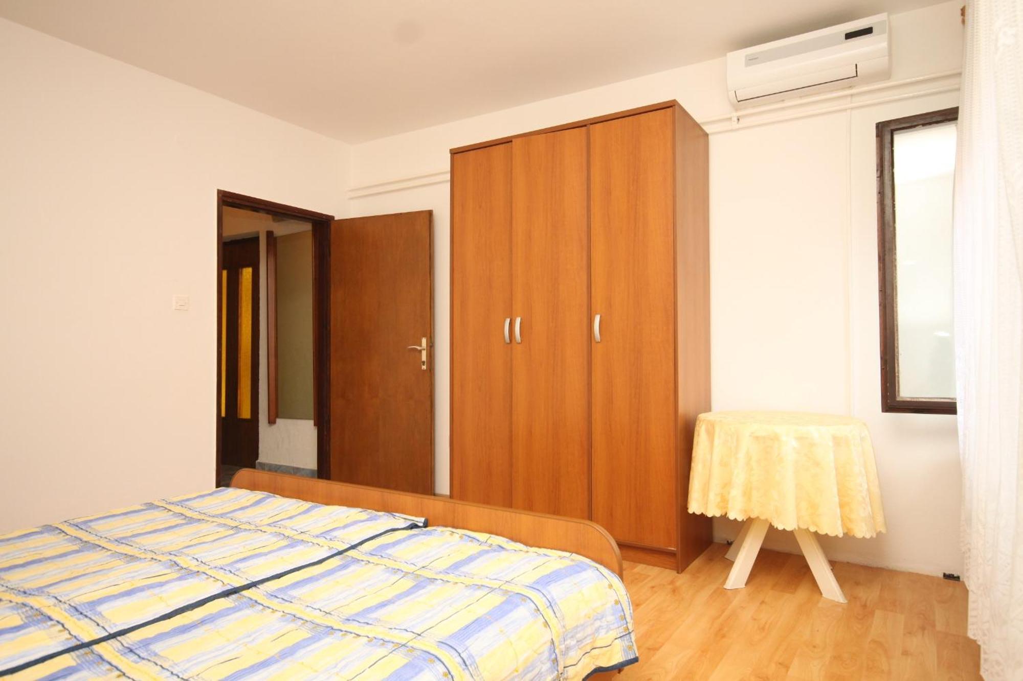 Apartments And Rooms With Parking Space مالي لوشينغْ الغرفة الصورة