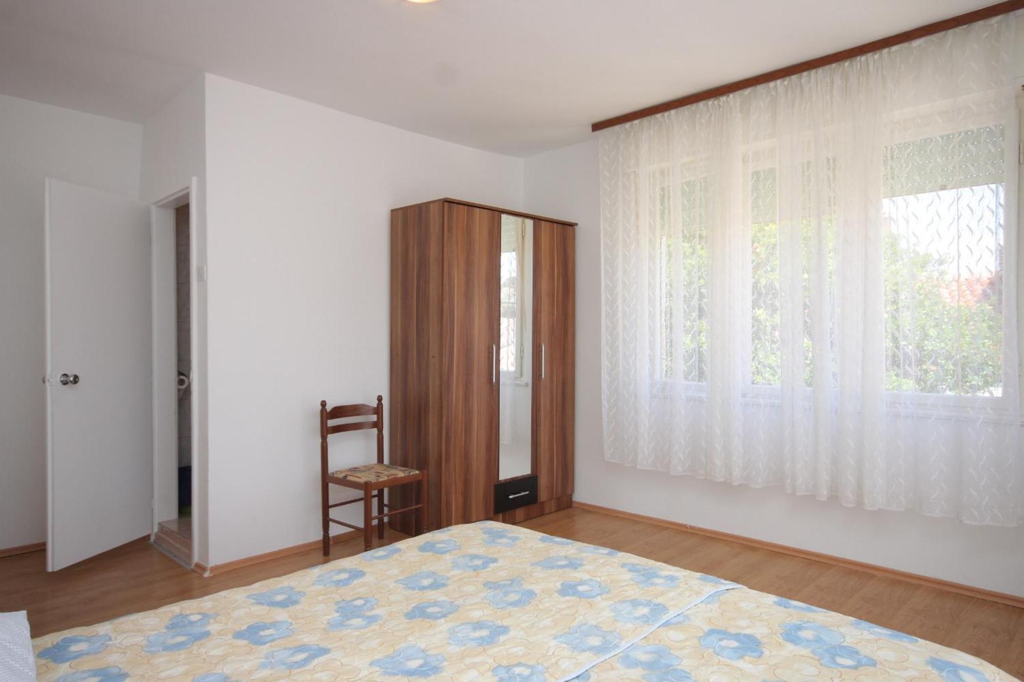 Apartments And Rooms With Parking Space مالي لوشينغْ الغرفة الصورة